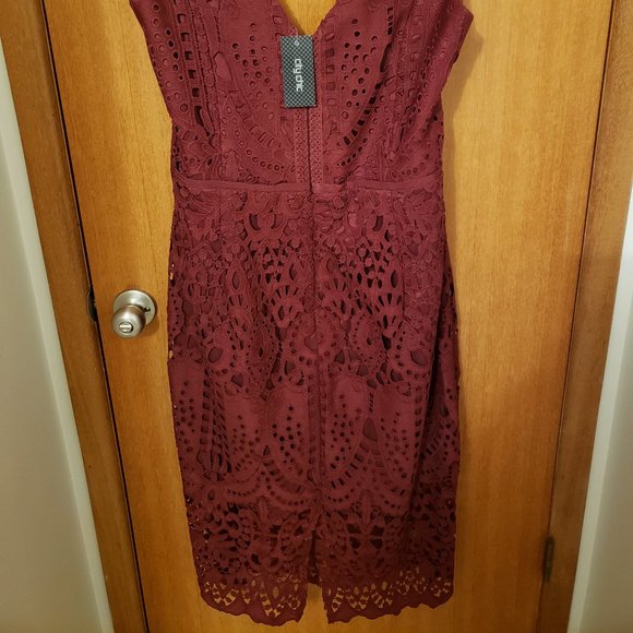 Brand New with Tags Burgundy Crochet Dress - Picture 4 of 8